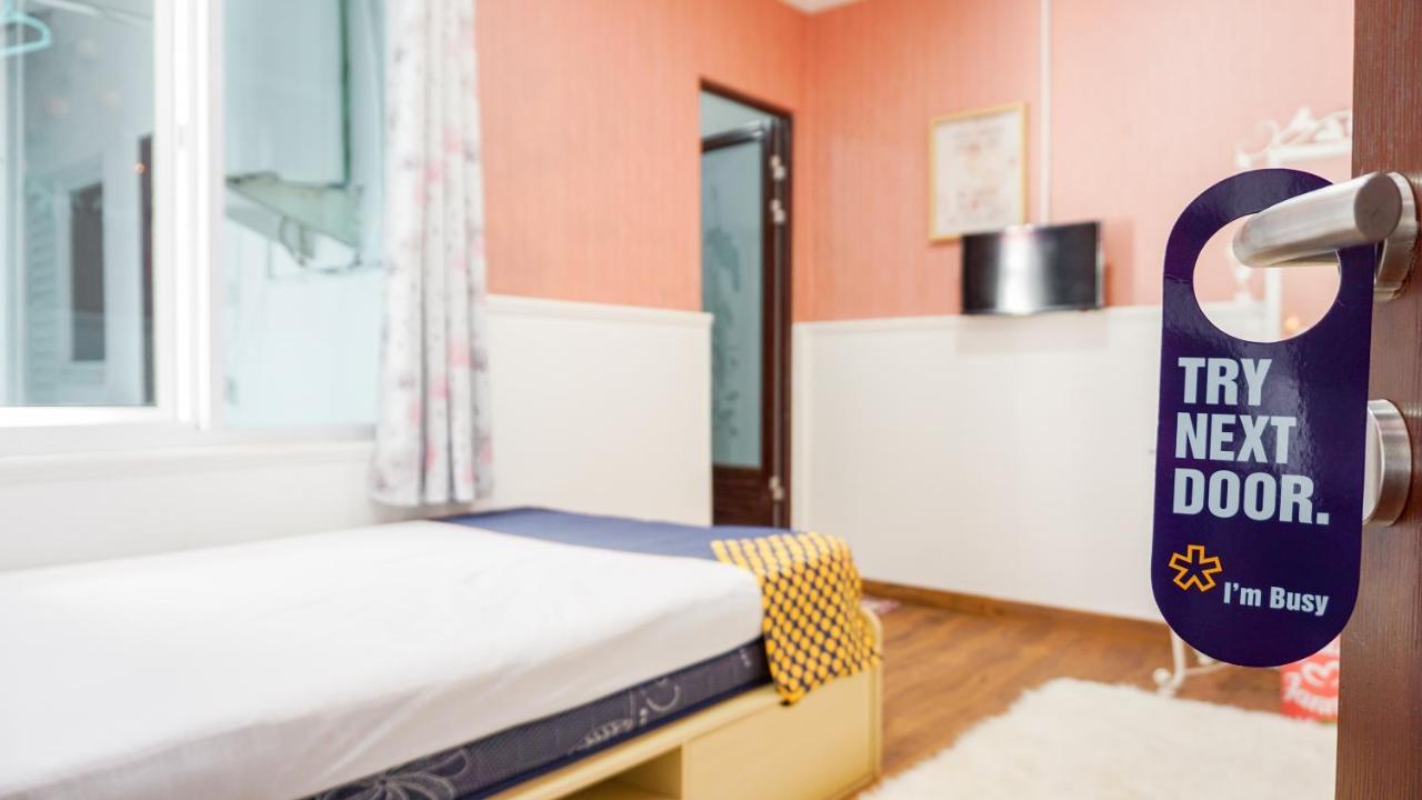Vaccinated Staff - Spot On 2053 Granada Syariah Home Stay Bandung Exterior photo