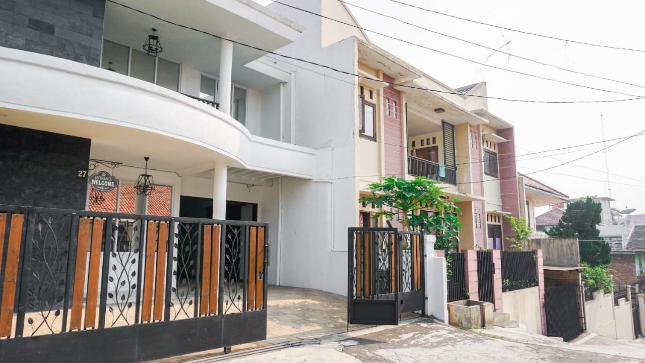 Vaccinated Staff - Spot On 2053 Granada Syariah Home Stay Bandung Exterior photo