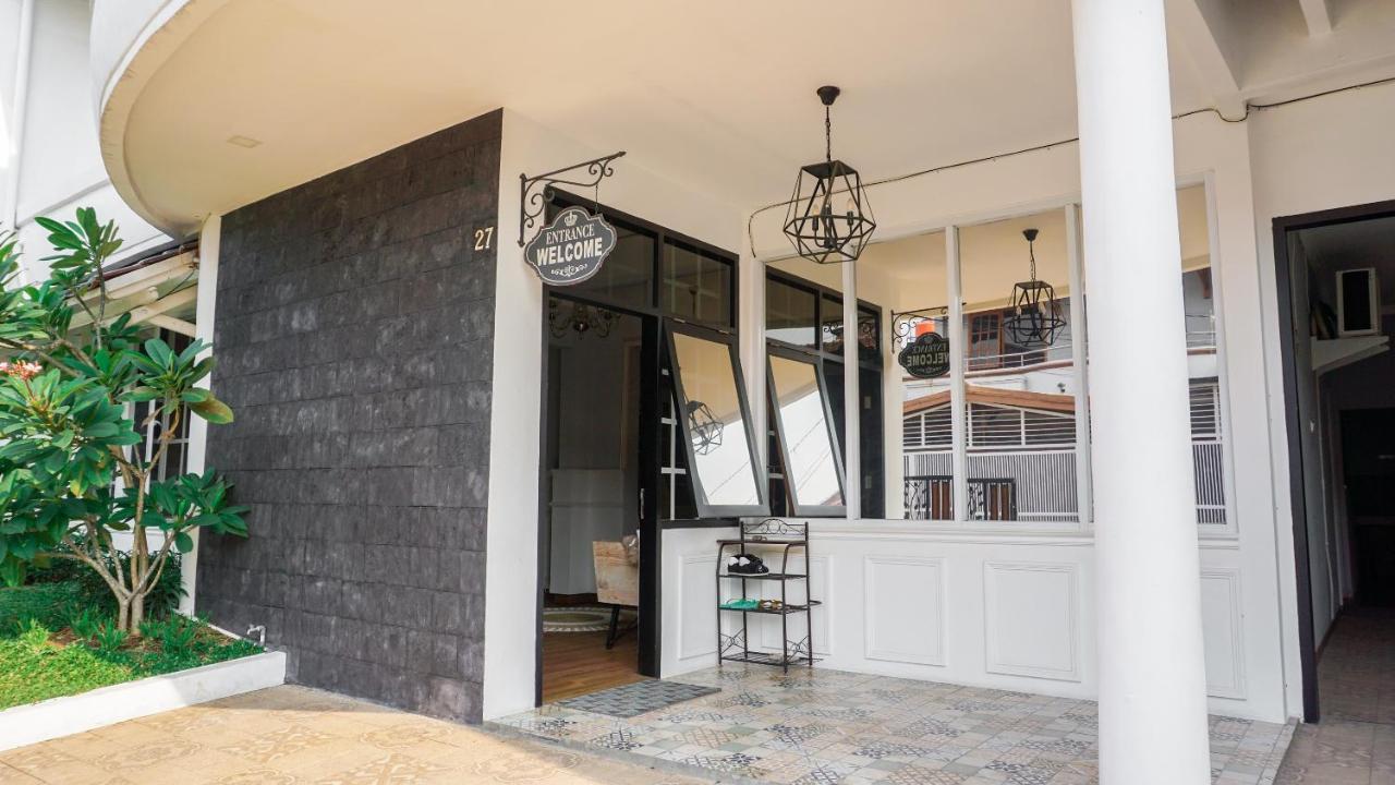 Vaccinated Staff - Spot On 2053 Granada Syariah Home Stay Bandung Exterior photo